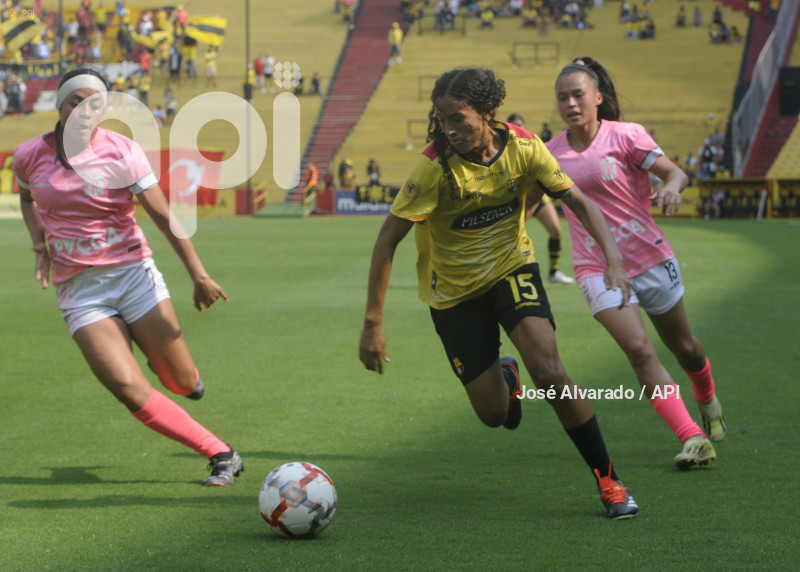 FBL-SUPERLIGAFEMENINA-BARCELOMA-ÑAÑAS