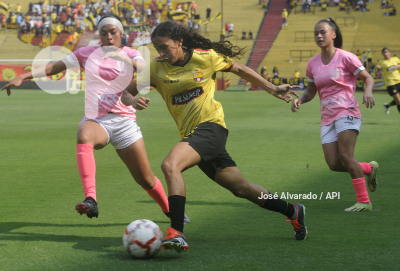 FBL-SUPERLIGAFEMENINA-BARCELOMA-ÑAÑAS