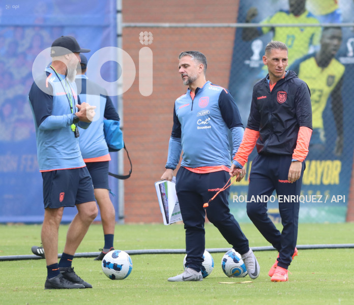 ENTRENAMIENTO SELECCIÓN ECUADOR