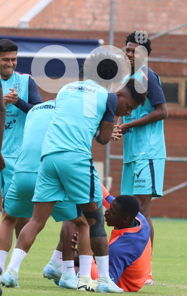 ENTRENAMIENTO SELECCIÓN ECUADOR