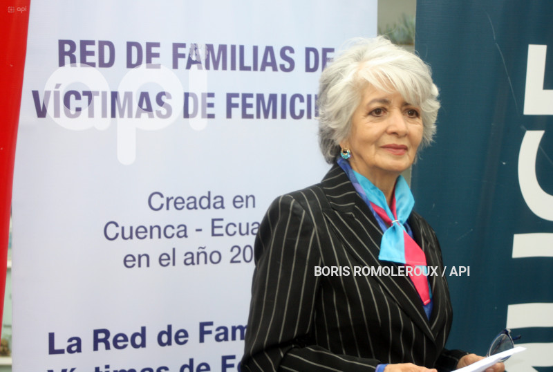 CUENCA-COLOCACION PRIMERA PIEDRA-VICTIMAS FEMICIDIOS