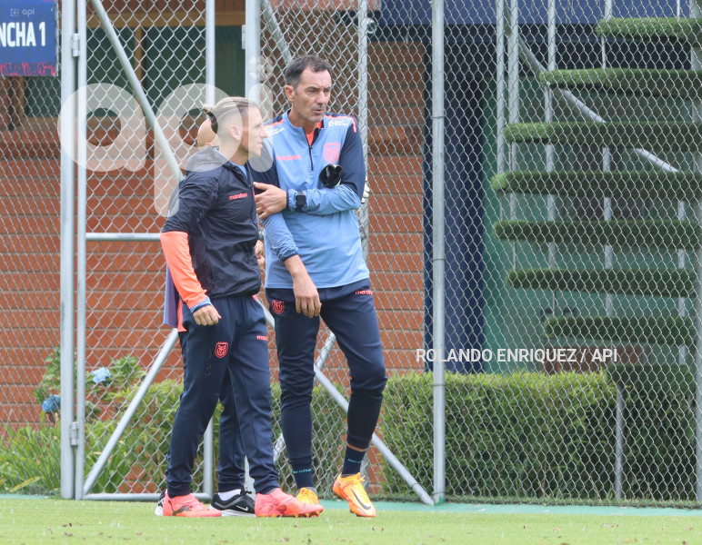 ENTRENAMIENTO SELECCIÓN ECUADOR
