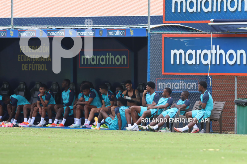 ENTRENAMIENTO SELECCIÓN ECUADOR