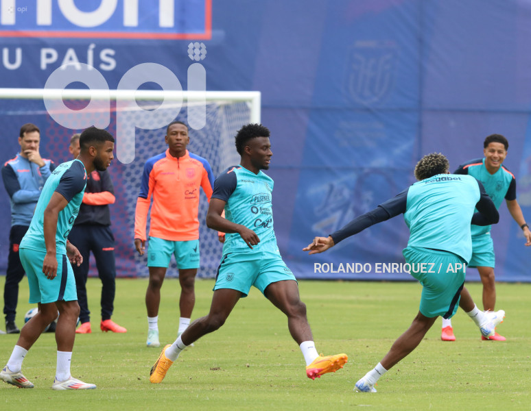 ENTRENAMIENTO SELECCIÓN ECUADOR