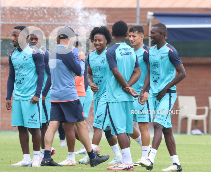 ENTRENAMIENTO SELECCIÓN ECUADOR