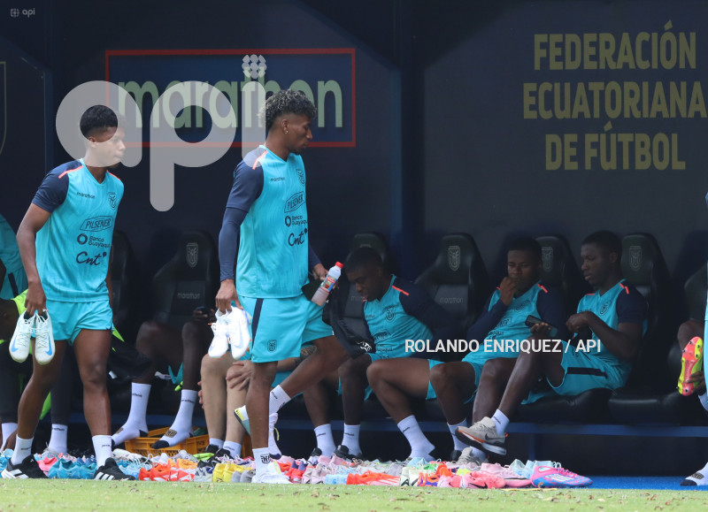 ENTRENAMIENTO SELECCIÓN ECUADOR