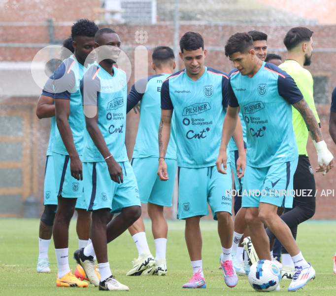 ENTRENAMIENTO SELECCIÓN ECUADOR