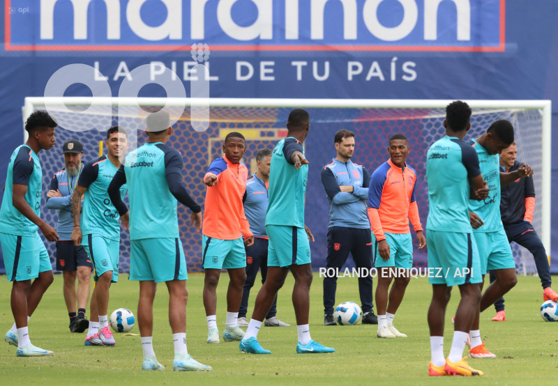 ENTRENAMIENTO SELECCIÓN ECUADOR