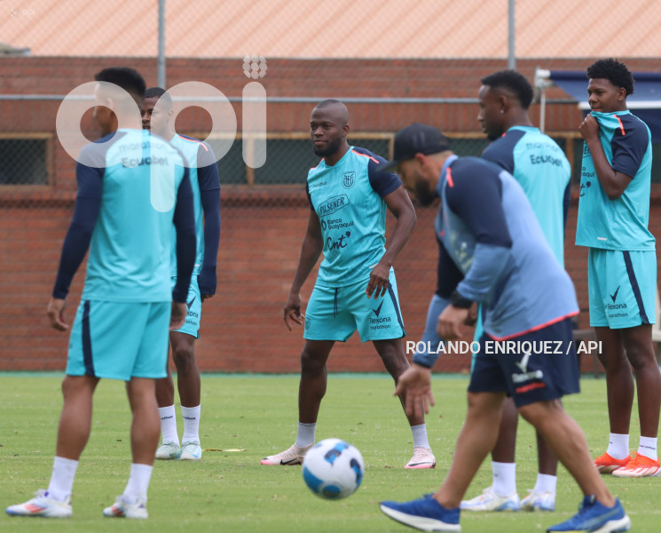 ENTRENAMIENTO SELECCIÓN ECUADOR