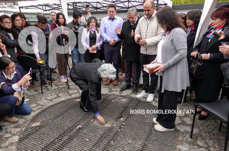 CUENCA-COLOCACION PRIMERA PIEDRA-VICTIMAS FEMICIDIOS