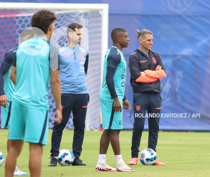 ENTRENAMIENTO SELECCIÓN ECUADOR