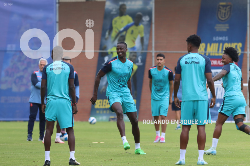 ENTRENAMIENTO SELECCIÓN ECUADOR