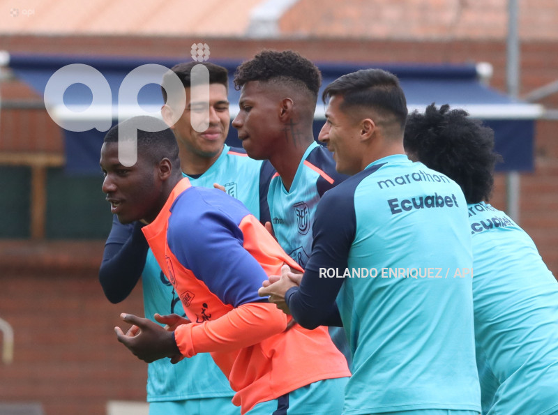 ENTRENAMIENTO SELECCIÓN ECUADOR