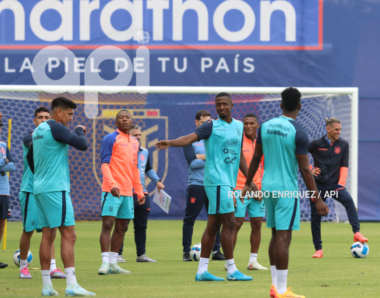 ENTRENAMIENTO SELECCIÓN ECUADOR