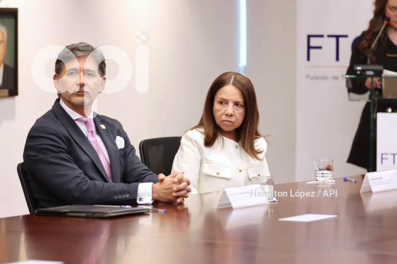 UIO-COMISIÓN-RENOVACIÓN-CORTE-CONSTITUCIONAL