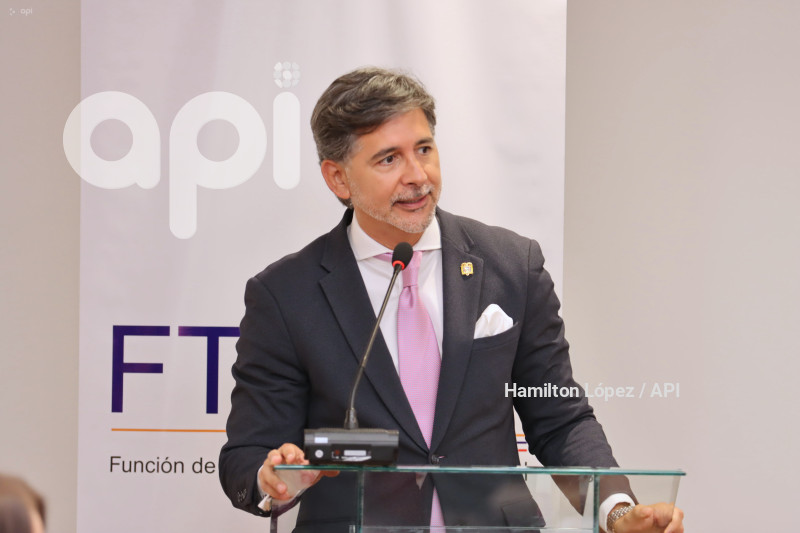 UIO-COMISIÓN-RENOVACIÓN-CORTE-CONSTITUCIONAL