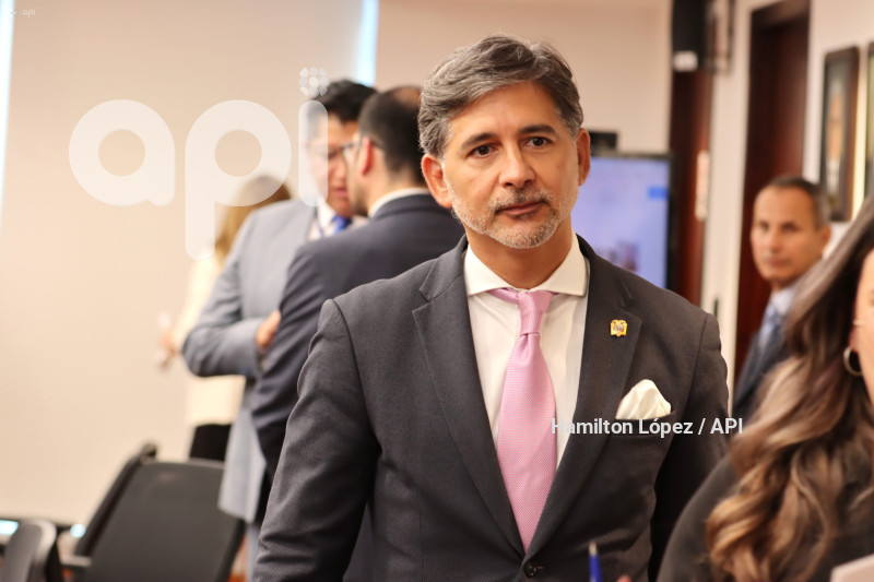 UIO-COMISIÓN-RENOVACIÓN-CORTE-CONSTITUCIONAL