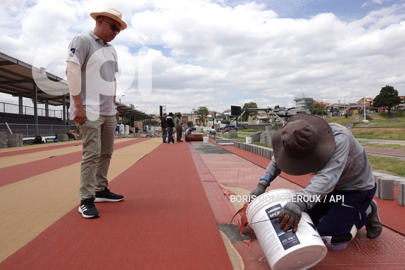 CUENCA-COLOCACION PISTA ATLETICA