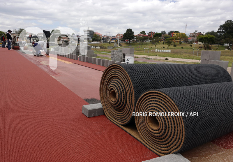 CUENCA-COLOCACION PISTA ATLETICA