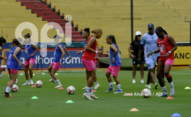 FBL-SUPERLIGAFEMENINA-BARCELOMA-DRAGONAS