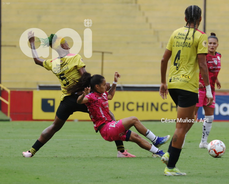 FBL-SUPERLIGA-BARCELONA-DRAGONAS
