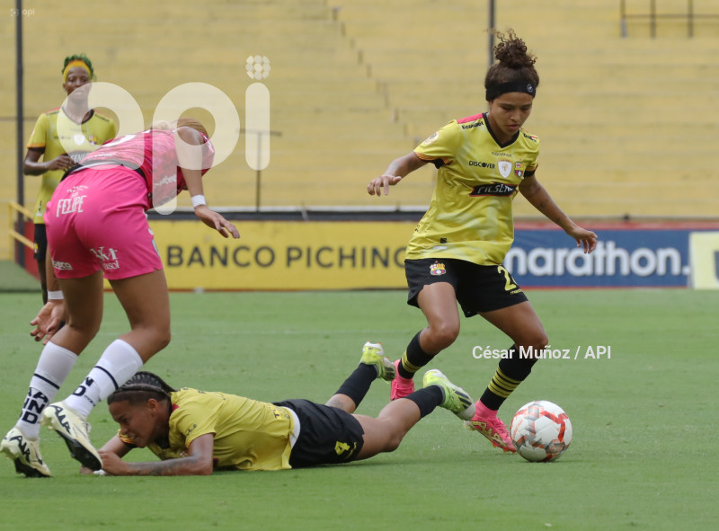 FBL-SUPERLIGA-BARCELONA-DRAGONAS