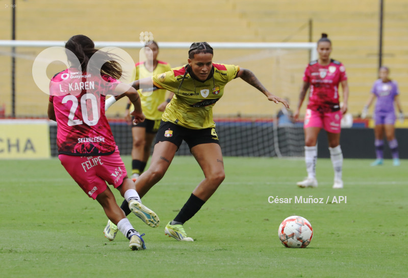 FBL-SUPERLIGA-BARCELONA-DRAGONAS