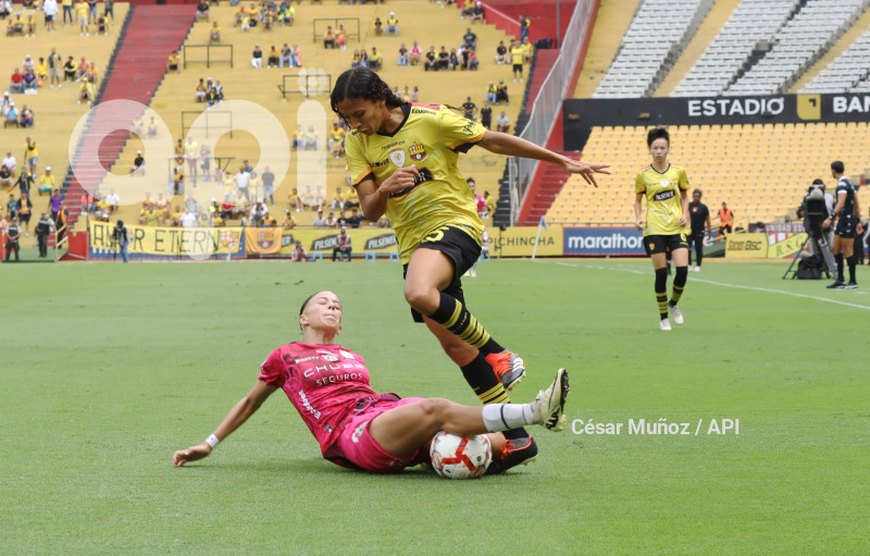 FBL-SUPERLIGA-BARCELONA-DRAGONAS