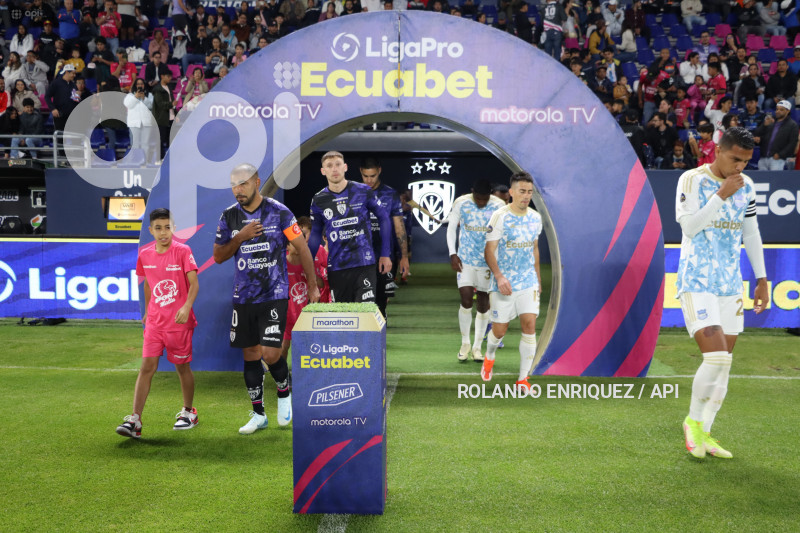 FBL-LIGAPRO-ECUABET-INDEPENDIENTE-VALLE-EMELEC