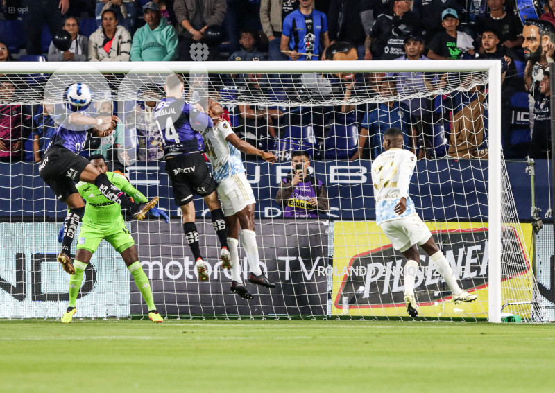 FBL-LIGAPRO-ECUABET-INDEPENDIENTE-VALLE-EMELEC