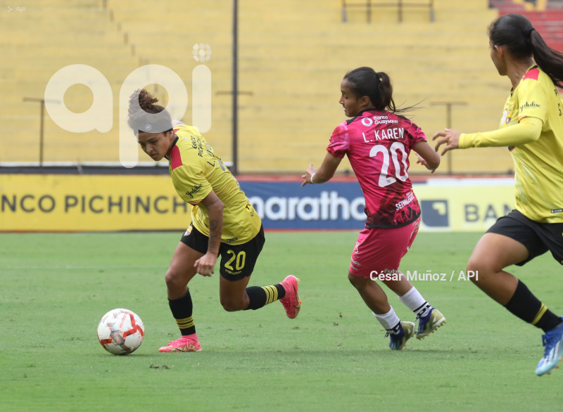 FBL-SUPERLIGA-BARCELONA-DRAGONAS