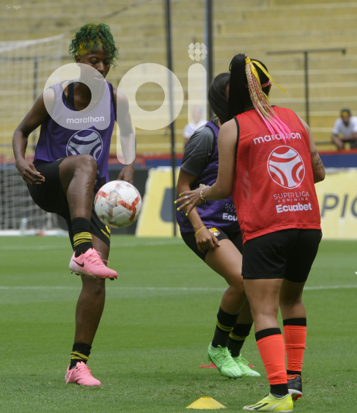 FBL-SUPERLIGAFEMENINA-BARCELOMA-DRAGONAS