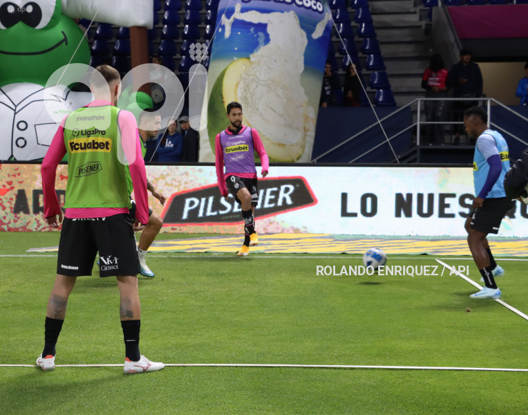 FBL-LIGAPRO-ECUABET-INDEPENDIENTE-VALLE-EMELEC