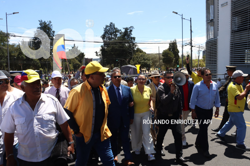 MARCHA-TRANSPORTISTAS-PICHINCHA