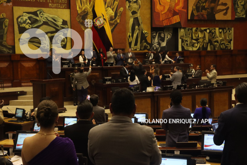 ASAMBLEA-CONDECORACION-ATLETAS-OLIMPICOS
