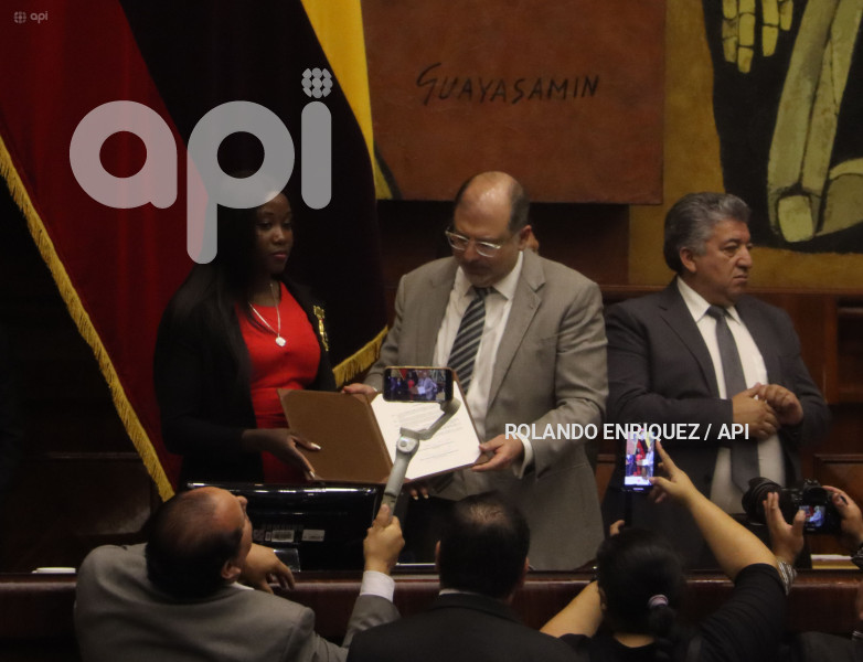 ASAMBLEA-CONDECORACION-ATLETAS-OLIMPICOS