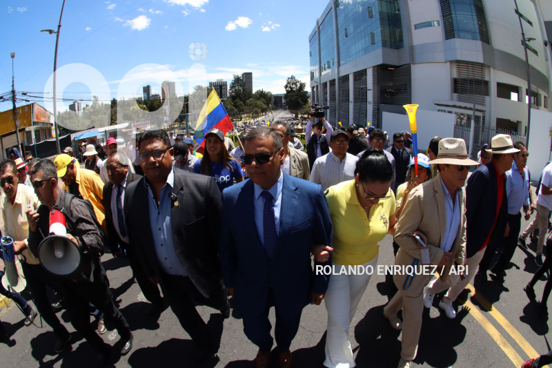 MARCHA-TRANSPORTISTAS-PICHINCHA