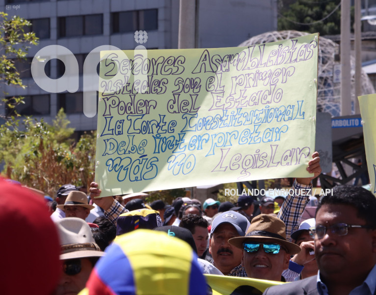 MARCHA-TRANSPORTISTAS-PICHINCHA