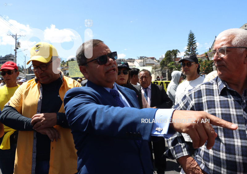 MARCHA-TRANSPORTISTAS-PICHINCHA