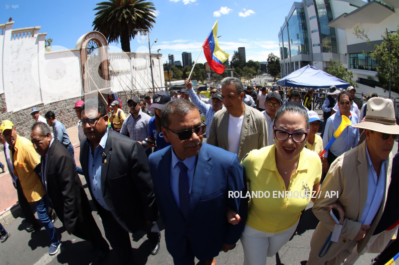 MARCHA-TRANSPORTISTAS-PICHINCHA