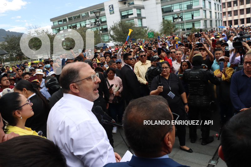 MARCHA-TRANSPORTISTAS-PICHINCHA