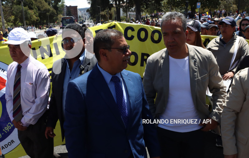 MARCHA-TRANSPORTISTAS-PICHINCHA