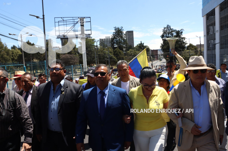 MARCHA-TRANSPORTISTAS-PICHINCHA