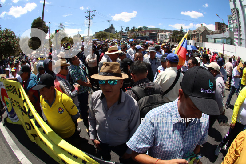 MARCHA-TRANSPORTISTAS-PICHINCHA