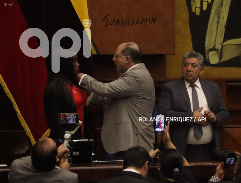ASAMBLEA-CONDECORACION-ATLETAS-OLIMPICOS