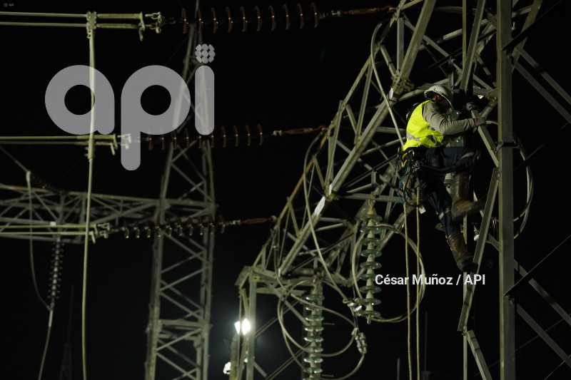 GYE-TRABAJOS MANTENIMIENTO ELÉCTRICOS