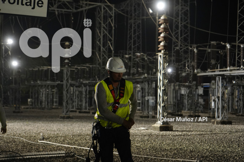 GYE-TRABAJOS MANTENIMIENTO ELÉCTRICOS