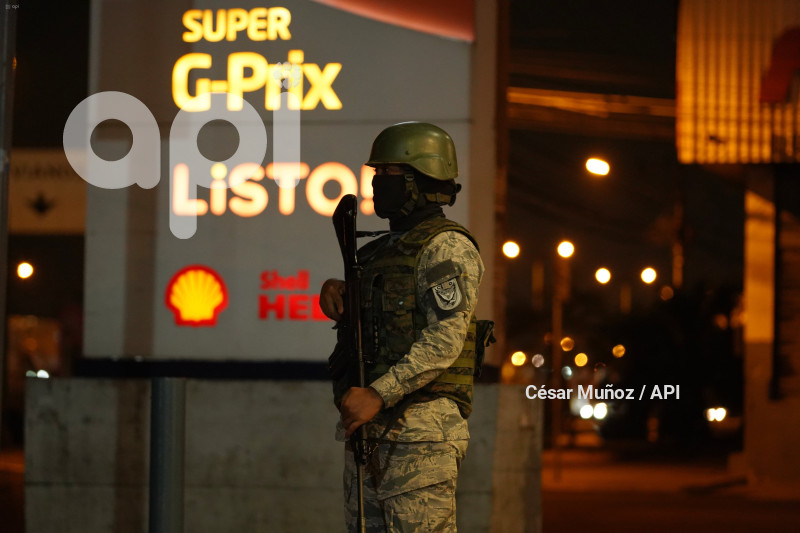 GYE-APAGONES-MILITARES