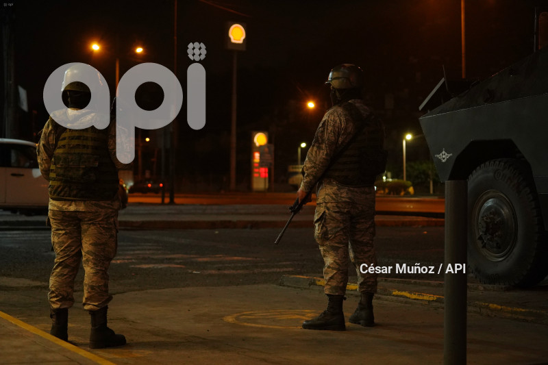 GYE-APAGONES-MILITARES
