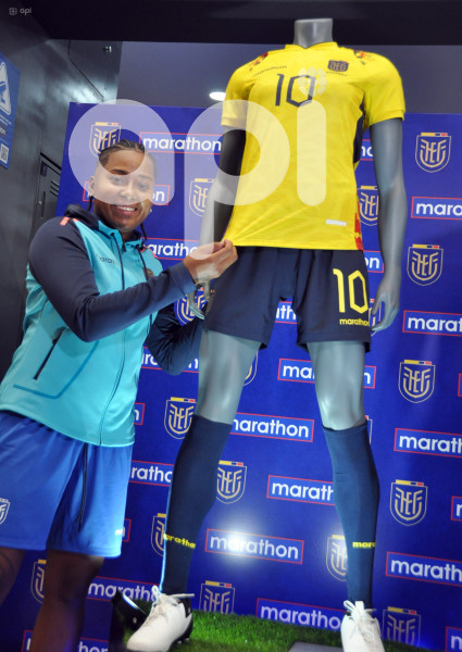 CUENCA-PRESENTACION-CAMISETA SELECCION-FEMENINA